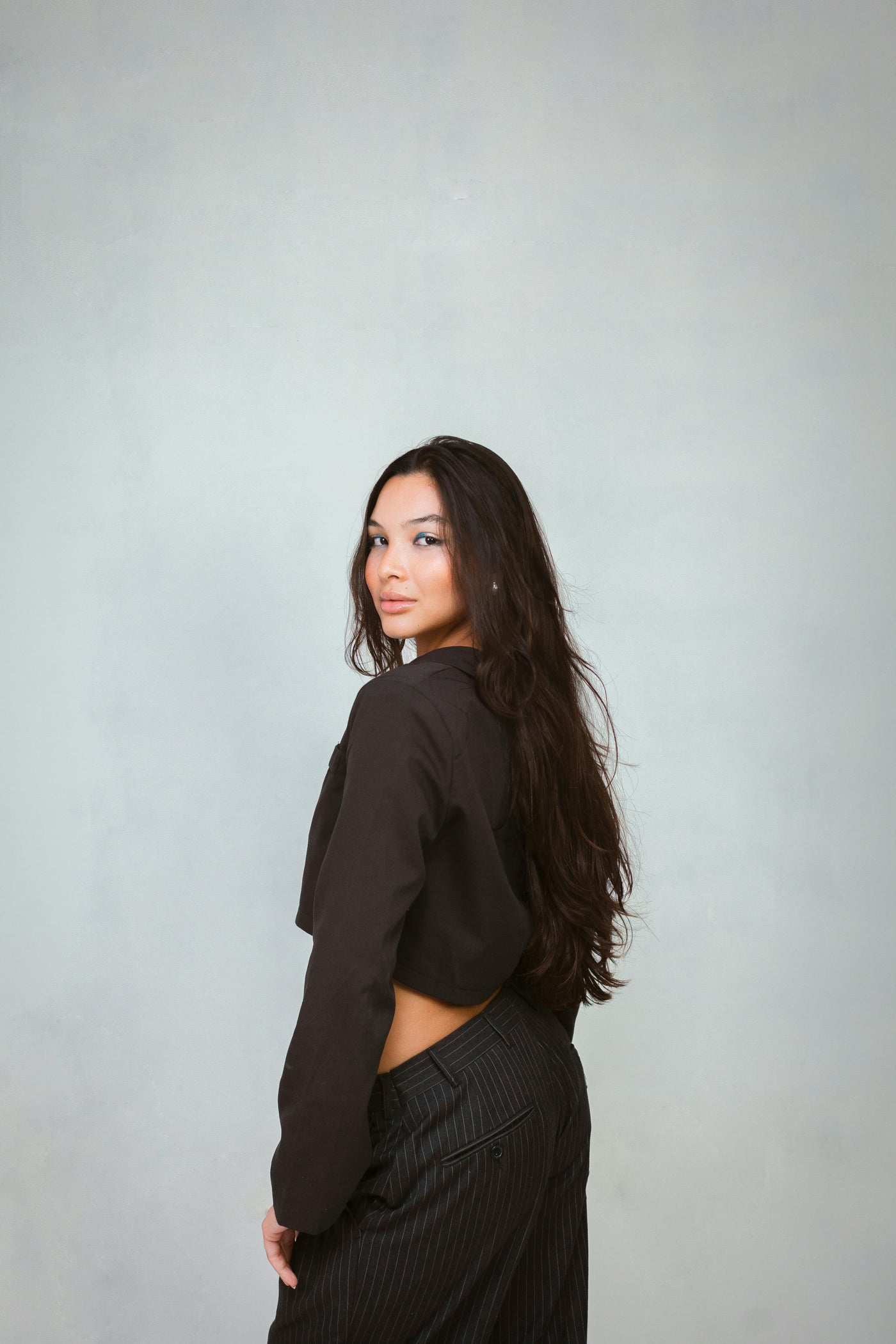 Klassisk sort cropped blazer